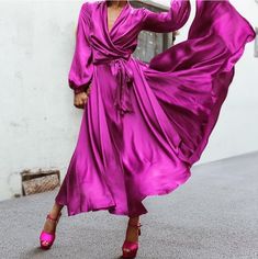 Color Bugambilia, Wrap Dress Maxi, Womens Wrap Dress, Lingerie Vintage, Satin Wrap Dress, Robes Vintage, Maxi Long Dress, Tie Maxi Dress, Bridal Party Dresses