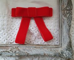 Elegant Red Bow For Gift, Vintage Bow Tie Brooch As Gift, Classic Bow Brooch For Gift, Classic Bow Brooches For Gift, Classic Bow Brooch As Gift, Neck Tie Women, Womens Bow Tie, Velvet Ribbon Bow, Tie Brooch