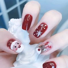 24-Piece Christmas Nail Art Set - Red Toned Short Oval Nail Tips With Glossy Finish Featuring Cute Santa, Reindeer & Snowflake Designs Christmas Nails Red And White, Christmas Nail Ideas, Festive Nail Art, Holiday Nail Art, Winter Nail Art