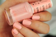 Light Pink Peach Nails, Dnd Peach Buff, Peach Dnd Gel Nails, Coral Dnd Gel Polish, Dnd Peach Gel Polish, Coral Nails Dnd, Summer Nails Dnd Gel, Dnd Summer Nails, Summer Dnd Gel Nails Colors