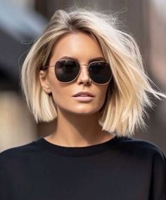 Blonde Aline Haircut, French Bob On Oval Face, Short Fine Blonde Hair, Bob For Thick Hair, Κούρεμα Bob, Blonde Hair Inspiration, Hair Affair, Short Blonde Hair, Trendy Short Hair Styles