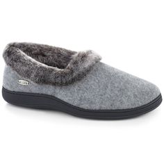 Pamper yourself in luxury with our faux fur Chinchilla Collar. With shoe-like outsole but incredible slipper comfort, you will find this practical and stylish slipper your new go-to favorite for whatever adventure lies ahead. Slippers Online, Slippers For Women, Slipper Socks, Mens Gloves, Faux Fur Collar, Slipper Shoes, Womens Gloves, Outdoor Wear, Mens Slippers