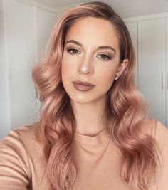 Blonde With Rose Gold Highlights, Blonde With Rose Gold, Rose Gold Short Hair, Blonde Ombre Short Hair, Hairstyle References, Rose Gold Hair Brunette, Anna Hair, Ice Blonde Hair, Rose Gold Highlights