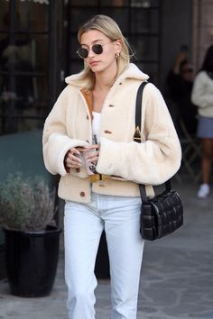 Classy Sneakers, Boujee Aesthetic, Celeb Style, January 4, Outfits 2022, Fall Fits