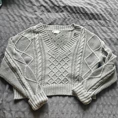 Super Thick And Beautiful Chunky Knit Mid Length Crop Never Worn, Perfect Condition Cozy Cropped V-neck Cable Knit Sweater, Gray Knit V-neck Sweater, Gray Cable Knit V-neck Sweater, Knit V Neck Sweater, Knit V Neck, V Neck Sweater, Chunky Knit, Grey Sweater, Colorful Sweaters