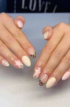 Acrylic Nail Designs 2024 Trends, Easy Almond Nail Ideas, Almond Shape Nails Designs Summer, Aesthetic Fall Nails Acrylic, Hawaii Nail Inspo Almond, Nail Asthetic Idea, September Nail Inspiration, Nail Inspo Trendy Fall, Nails2024 Trends