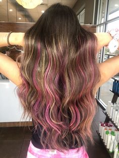 Brown Hair With Pink Highlights, Brown And Pink Hair, Pink Hair Streaks, Pink Blonde Hair, Pink Hair Dye, Peekaboo Hair, Cute Hair Colors, Brown Hair Inspo