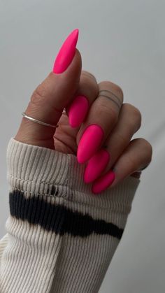 Matt Hot Pink Nails, Solid Matte Nails, Neon Nails Matte, Hot Pink Matte Nails, Pink Nails Manicure, Fuchsia Nails, Nails Gucci, Cowboy Nails, Matte Pink Nails