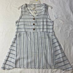 Nwt Beach Lunch Lounge White Blue Striped Tunic Sz Xs Linen Blend Sleeveless. Asymmetrical Hem. 3 Button V Neck. Condition Is "New With Tags". Shipped With Usps First Class. Flat Lay Measurements- Pit To Pit-17 Shoulder To Hem-28 Striped Sleeveless Tank Top For Vacation, Beachy Sleeveless Tank Top For Spring, Beachy Sleeveless Tops For Vacation, Striped Summer Tank Top For The Beach, Striped Summer Tank Top For Beach, Striped Summer Tank Top For Vacation, Striped Sleeveless Tank Top For Beach, Striped Cotton Tank Top For Vacation, Summer Striped Tank Top For The Beach