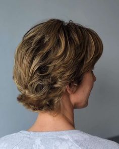 30 Hottest Flip Hairstyles for Women in 2023 – Hottest Haircuts Flip Up Hairstyles Short, Short To Medium Length Hair With Layers, Short Flip Hairstyles, Short Flipped Out Hair, Short Hair Flipped Out Ends, Short Choppy Hairstyle Women, Medium Pixie Haircut, Flippy Bob, Short Flippy Hairstyles