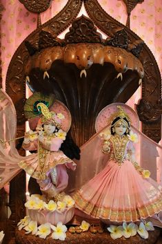 Radha Krishna Mandir, Radha Krishna Temple, Radha Kishan, Iskcon Krishna, Krishna Avatar, Radhe Krishna Wallpapers, Radha Krishna Songs, Krishna Flute, Lord Wallpapers