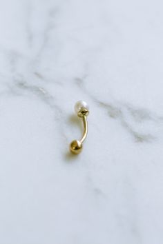 You Will Receive A Single Piece ( Not A Pair (Not A 2 pieces)) Material: 14K Real Gold, 14K Real Rosegold, Whitegold Plated 14K Gold 18K Real Gold, 18K Real Rosegold, Whitegold Plated 18K Gold Pearl : Real Fresh Water Pearl Model Wears A 8mm Length size in 18g Pendant(Motif Size): Pearl 3mm, 4mm, 5mm Backing ball : 3mm,4mm, 5mm Bar Length: 14K Gold - 6mm, 7mm, 8mm, 9mm, 10mm, 11mm, 12mm Bar Thickness : 1.0mm (18g) 1.2mm(16g) Color : 14K Yellow Gold,14K WhiteGold, 14K Rosegold 18K Yellow Gold,18K Tragus Conch, Barbell Piercing, Ear Earrings, Jewelry Tattoo, Gold Pearl Earrings, Small Earrings, Gold Pearl, White Rose Gold, Earings Piercings