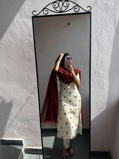 Casual Ethinic Wear, Photo Poses In Churidar, Churidar Outfit Ideas, Salwar Ideas Simple, Indian Salwar Suit Designs, Ganesh Puja Outfit, Churidar Aesthetic, Casual Saree Look For Office, Red And White Kurti