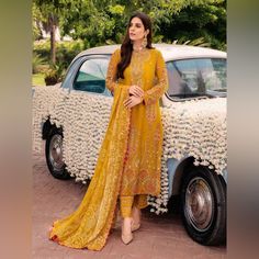 Brand New 3 Piece Chiffon Outfit. Perfect For Mehndi Mayon Or Any Formal Gatherings! Chest 20 Length 46 Trouser Length 38 Paincha 7 Chiffon Outfit, Semi Formal Outfit, Organza Sleeves, Chiffon Collection, Embroidered Chiffon, Luxe Wedding, Silk Trousers, Pakistani Designers, Suit Fabric