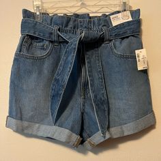 Aero Mom Short 3.5 Inseam Denim Shorts, Paperbag Waist With Tie Women Size 4r Nwt. These Are New With Tags, No Flaws. See Pictures For Measurements. Retail $49.95 Shipping- Items Ship Out Next Business Day. Check Out My Other Items, Bundle And Save. Thanks For Looking! Questions? Leave A Comment Below! Spring Denim Shorts With Paperbag Waist, Denim Paperbag Waist Shorts With Pockets, Denim Shorts With Pockets And Paperbag Waist, Boyfriend Jean Shorts, Mom Denim, Boho Denim, Ripped Jean Shorts, Cuffed Denim Shorts, Tie Women