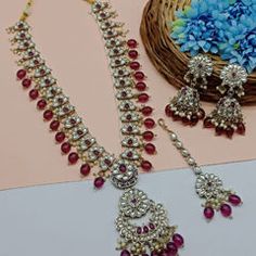 Gold Rodium Polish Pink and Majenta color Necklace in Metal Alloy studded with CZ Diamond Luxury Pink Kundan Necklace For Festive Occasions, Luxury Pink Kundan Necklace With Meenakari, Maroon Necklace, Violet Necklace, Engagement Reception, White Necklace, Cz Diamond, Green Necklace, Accessories Necklace