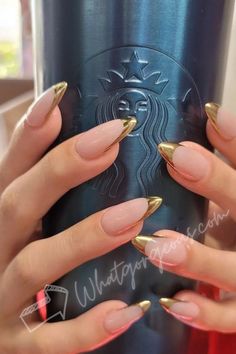 #GoldNails #LuxuryNails #NailArt #StylishNails #ElegantNails #ShinyNails #GlamNails #ChicNailDesigns #TrendyNails #GoldenGlow Almond Nails August 2024, Gold Ombre Almond Nails, Gold French Tip Nails Almond, Nails French Gold, Gold Fake Nails, Gold French Nails, Gold French Tip Nails, Gold Tip Nails, Gold French Tip