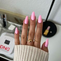 Dnd Nails, Bright Pink Nails, Fun Manicure, Cnd Nails, Band Nails, Builder Gel Nails, Dnd Gel Polish, Powder Nail Polish, Light Pink Nails