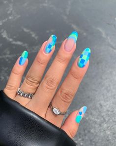 Spring Nails Checkered, Summer Nails Blue And Green, Green And Blue Nail Ideas, Blue And Green Nails Ideas, Green And Blue Nails Designs, Simple Natural Nail Designs, Simple Nails Natural, Green Checkered Nails, Blue Checkered Nails