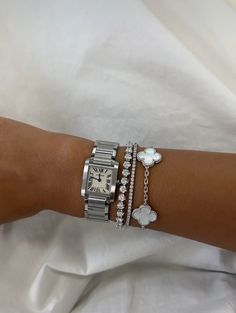 Silver Bracelet Stack, Silver Jewlery, Wrist Jewelry, Luxe Jewelry, Jewelry Accessories Ideas, Classy Jewelry, Jewelry Essentials, Stacked Jewelry