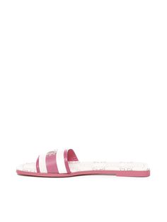 -Flat leather sandals -Upper with band decorated with metallic logo -Colour: Pink, WhiteComposition: 100% Cuir Spring Leather Sandals With Logo Strap, Leather Sandals With Logo Strap For Spring, Chloe Purses, Leather Sandals Flat, Sneaker Wedge, Italian Luxury, Chic Woman, Metallic Logo, The Chic