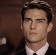 Haircut Square, Tom Cruise Hot, Haircut Straight Hair, Haircut Straight, 얼굴 그리기, High Fade, Men Haircut Styles, Men's Haircut