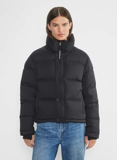 THE SUPER PUFF™ SHORTY | Aritzia Superpuff Aritzia, Aritzia Super Puff Shorty, Super Puff Shorty, Aritzia Super Puff, The Super Puff, Coat Guide, Sweat Vest, Super Puff, Tailored Coat