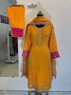 Haldi Outfit, Basic Mehndi, Lace Dress Design, Boutique Suits, Outfits Woman, Short Kurti, Dress Book, Designer Salwar