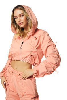 Details Fit: Carter Cropped, Full Zip, Jacket Color: Sand Coral Material: 98% Polyester / 2% Elastane Style: EW24173EC New York Streetwear, Color Sand, Woven Top, Zip Jacket, Full Zip Hoodie, Hoodie Jacket, Everyday Outfits, Zip Hoodie, Work Wear