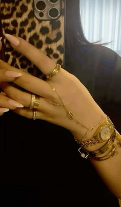 Estilo Hijab, Gold Girl