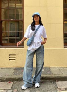 Oversize Tshirt Outfits, Stile Hijab, Jeans Outfit Women, Nashville Outfits, Uni Outfits, Tshirt Outfits, Casual Style Outfits