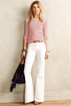 Petite Flare Jeans, White Flared Jeans, White Jeans Outfit, White Flares, 2015 Trends, Bootcut Jean, Spring Look, Mode Casual, Looks Street Style