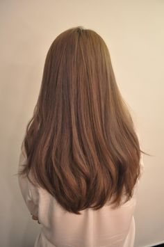 A blog of vintage, lace, elegance. Grow Long Healthy Hair, Long Healthy Hair, Long Brown Hair, Haircuts For Long Hair, Medium Hair Cuts, Silky Hair, Long Hair Cuts, Aesthetic Hair