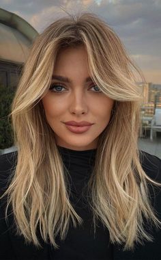 Winter Haircut, Haircut For Square Face, 70s Hair, Blonde Hair Inspiration, Long Blonde, Medium Hair Cuts, Long Hair Cuts