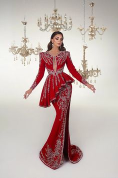 Taxes + Livraison incluses ! Health Post, Red Velvet Dress, Veil Hairstyles, Ankle Length Dress, Column Dress, Red Dresses, Red Jumpsuit, Princess Wedding Dresses, Dress Crafts