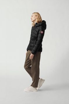 This hoody is designed to come along wherever your outdoor pursuits take you. Packable into its own pocket, the Abbott Hoody is perfect for travel. The cozy down-filled hood adds comfort, with reflective details at back for visibility in low light. Navy Admiral, Parka Jacket Women, Canada Goose Women, Men Parka, Tricot Fabric, Parka Style, Image Model, Black Down, Womens Parka