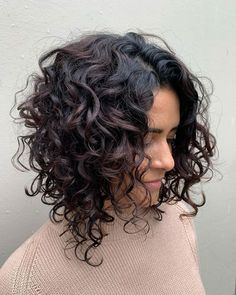 Curly Haircut Inspiration, Curly Lob Haircut, Curly Shag Haircut, Curly Haircut, Curly Lob, Natural Curly Hair Cuts, Curly Hair Photos, Short Curly Haircuts, Medium Curly Hair Styles