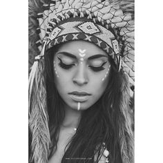 Glam by Victoria Bee on 500px. #attractive #face #glamour #model #naturallight #makeup #free #wild #indie #indian #headdress #artistic #fashion #girl #beauty #woman #beautiful #amazing #female #hair #eyes #lips #photo #photography #portrait #blackandwhite #augsburg #munich #münchen #stuttgart Pocahontas Makeup, Indian Face Paints, Native American Makeup, Make Carnaval, Festival Makeup Rave, Halloweenský Makeup, American Makeup, Shannon Elizabeth, Indian Headdress