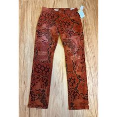 Brand New Women's Jeans By Pilcro And The Letterpress For Anthropologie "Slim Boyfriend Crop" Size 25 Waist: 29" Inseam: 30" Rise: 8.5" * Orange Patterned * Classic 5 Pockets * Zip Fly With Button Closure * Intentionally Distressed Materials: 97% Cotton, 2% Polyester, 1% Elastane. Please Let Me Know If You Have Any Additional Questions And Feel Free To Check Out My Other Listings. Thanks! 35159 Diy Girls Bedroom, Diy Girls, Fly Outfit, Cropped Boyfriend Jeans, Orange Print, Crop Jeans, Girls Bedroom, Cropped Jeans, Letterpress