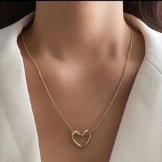 Nwt! Chic Alloy Heart Pendant Necklace Versatile Clavicle Chain For Everyday Elegance. Pendant Necklace Simple, Chain For Women, Beginning Boutique, Necklace Simple, Heart Pendant Necklace, Pearl Jewelry, Amazing Jewelry, Heart Pendant, Womens Jewelry Necklace