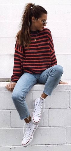 I love this adorable fall outfit! #ad #shopthelook #fallstyle #WeekendLook #DateNight #GirlsNightOut #OOTD Street Style Vintage, Street Style Photography, Vans Outfit, Pullover Outfit, 90's Fashion, White Converse, Street Fashion Photography