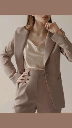 Glamouröse Outfits, Chique Outfit, Woman Suit Fashion, Elegante Casual