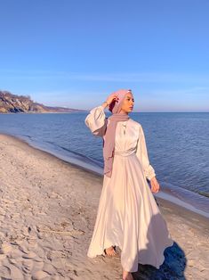 Maysa Satin Dress in Ivory – Hijabthrone Estilo Hijab, Stile Hijab, Mode Turban, Modest Fashion Hijab, Hijabi Outfits Casual, Modesty Fashion, Muslim Outfits, Chanel Purse, Muslim Fashion Outfits