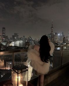 fur coats
fancy aesthetic 
nyc girl 
city girl
classy aesthetic 
night life aesthetic 
dark feminine aesthetic Fotografi Bawah Air, Money Girl, City At Night, Fotografi Vintage, 사진 촬영 포즈