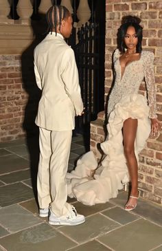 White Prom, Prom Ideas, Prom Suit And Dress, Prom Looks For Guys, Pretty Homecoming Dresses, Debutante Dresses, Prom Photoshoot, Prom Dresses Long Mermaid, Prom Inspiration