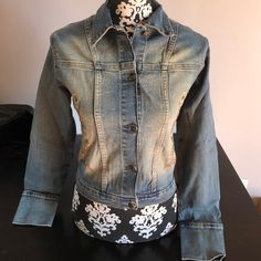 Beautiful Unique Design! Swayze Distressed Embroidered Jean Jacket Nwt! Amazing Embroidered Design Front And Back With Bronze Studs! ** Please Note That It Runs Smaller Than A Size “Small”** Small: Pit To Pit: 16” Shoulders Seam To Seam: 14” Shoulder To Hem: 20” Embroidered Jean Jacket, Embroidered Jeans, Embroidered Design, Jean Coat, Jean Jacket, Unique Design, Jackets & Coats, Jackets For Women, Unique Designs