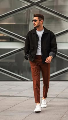 Men Outfit Autumn Casual, Sport Coat Casual Mens Fashion, Mens Casual Going Out Outfit, Men’s Sporty Casual, Mens Trendy Fall Outfits, Men’s Minimal Outfit, Men’s London Outfits, Men’s Casual Outfits Plus Size, Mens Style Professional