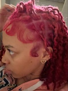 locs!! Dreadheads Hairstyles, Edges Locs, Hot Pink Locs, Jaw Aesthetic, Locs Dyed, Burgundy Locs, Pink Locs, Ginger Locs, Dyed Locs