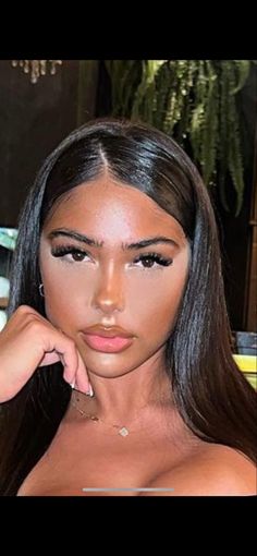 Straight Hairstyles For Prom Ideas, 90s Wet Look Hair, Hair Styles Baddie Straight, Baddie Hairstyles Side Part, Latina Prom Hairstyles, Baddie Straight Hair, Prom Straight Hairstyles, Side Part Prom Hairstyles, Straight Hairstyles Prom