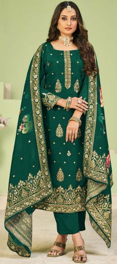 Green color Salwar Kameez in Viscose fabric with Weaving, Zari work Party Wear Salwar Kameez, Party Wear Salwar, Patiala Salwar Suits, Designer Salwar Kameez, Celebrity Gowns, Indian Party, Indian Salwar Kameez, Palazzo Suit, Indian Party Wear